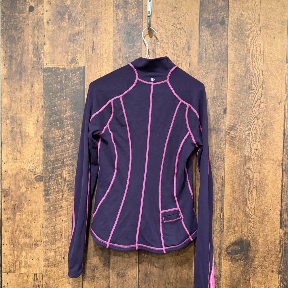 Lululemon Run: U-Turn Pullover
Raspberry Glo Light / Black Swan size 6 EUC - Picture 3 of 4